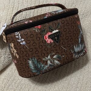 Guess Cocoa Personal Travel Bag